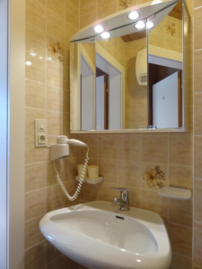 Appartements Loisachpromenade Ehrwald Bagian luar foto