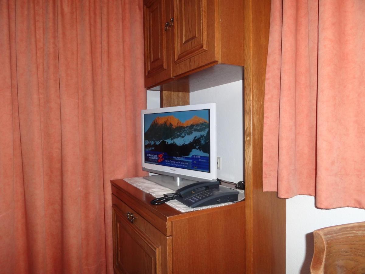 Appartements Loisachpromenade Ehrwald Bagian luar foto